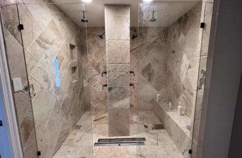 Black Mountain House | Lux Private Home - Pool, Billiards, 8 Smart TVs, Board Games, Cotton Bedding - The Stone Sanctuary at McCullough Hills Trailhead