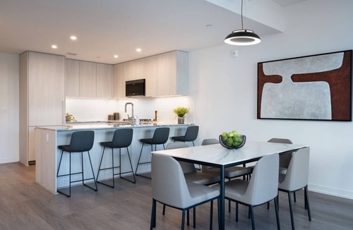Hollywood Condo | Luxe Urban Escape in West Hollywood – Furnished Stays, Resort-Style Living!