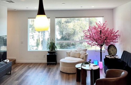Eagle Rock House | Luxe Villa W/ Rooftop Near DTLA, Dodgers, Universal, Griffith Park. Great price!