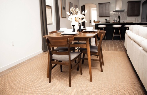 Pumpkin Center House | Luxurious 2BR/2BA Modern Getaway in Bakersfield