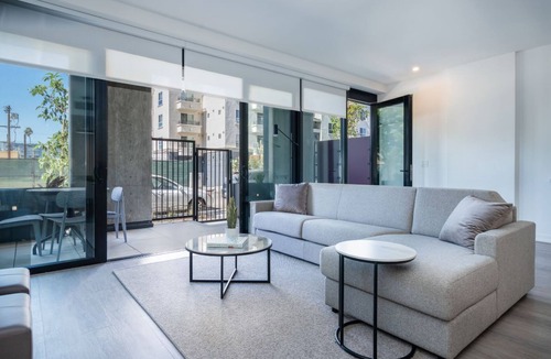 Hollywood Condo | Luxurious Urban Oasis in Hollywood – Resort-Style Amenities & Stunning Views