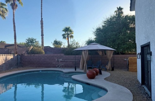 Green Valley North House | Luxuriously furnished modern 4 bdrm mansion in quiet Henderson