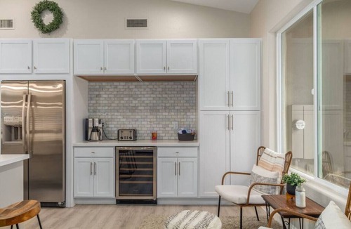 Fountain Hills House | Luxury 4 Bedroom Desert Retreat Sleeps 14 Hot Tub