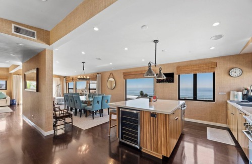 El Porto House | Luxury 4BR 3.5BA Manhattan Beach Ocean View Home + Elevator, AC, Steps to Beach