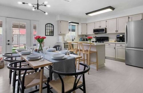 Henderson House | Luxury 4BR Retreat with Pool, Arcade, and Games
