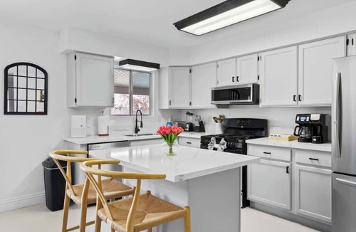 Henderson House | Luxury 4BR Retreat with Pool, Arcade, and Games