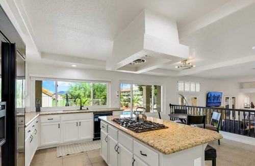 Green Valley House | Luxury GOLF Front Amazing View 5/3 POOL SPA Pets OK 10 mn Strip