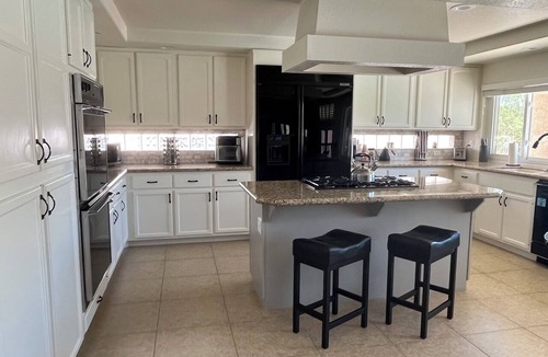 Green Valley House | Luxury Golf Front POOL/SPA/BBQ Fire Pit Pets OK!