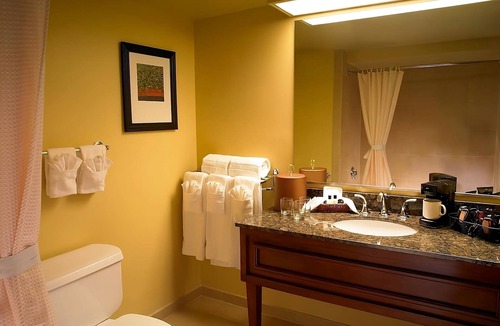 Laughlin Hotel | Luxury Guest Room 2 Queens | 2 units |Aquarius Casino Resort | Onsite Parking