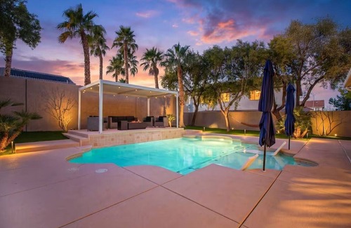MacDonald Highlands House | Luxury Henderson Pool Retreat Heated Pool Near Las Vegas Strip