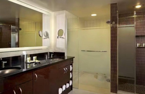 Las Vegas Strip Hotel | Luxury Hilton ~ On the Strip ~ ALL INCLUDED