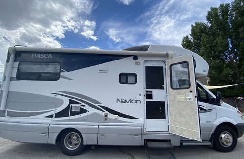 Herriman House | Luxury Mercedes Class C - Non Stationary RV Rental Sleeps 5