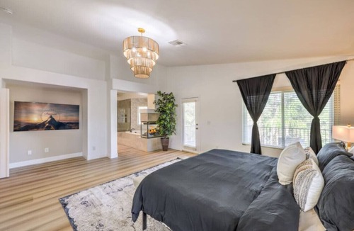 Green Valley House | Luxury Mid Term Rental Luxury 5BR with Pool