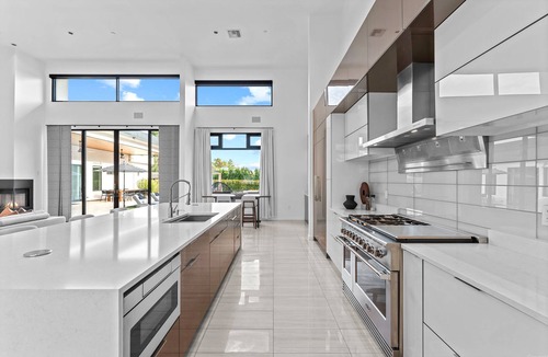 Shea North Estates House | Luxury Modern Villa with Pool, Hot Tub, & Pickleball/Basketball Sports Court in Scottsdale