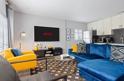 Clarkdale Villa | Luxury Oasis in Culver City! Free parking and Jacuzzi