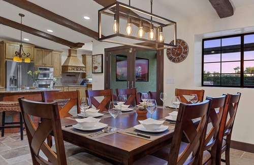 Enterprise House | Luxury one level villa on 1/2 acre 12 min from The Strip