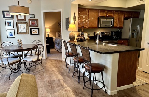 North Scottsdale Condo | Luxury Poolside Condo-2 Master Suites- "@The Signature" Walk to Dining &Shops!