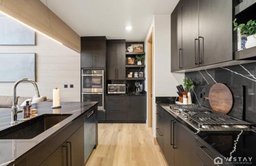 Brian Head House | Luxury Ski In and Ski Out Condo with Private Hot Tub and Sauna