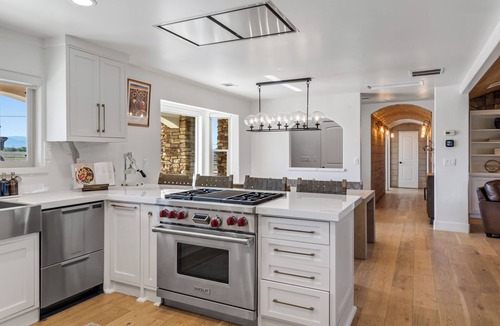 Hollister House | Luxury Spanish Hacienda: Pool, Hot Tub, Steam Room & 2 King Suites