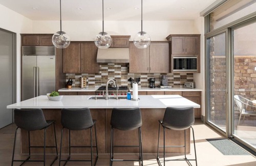 West Sedona Villa | Luxury Townhome - Exclusive guest access to a members-only golf club, pool, and resort amenities!