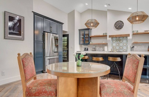 Paradise House | Luxury Villa: Pool, Hot Tub & Fire Pit Near Strip