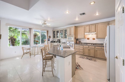 Centennial Hills House | Magical Getaway: Garden Oasis & Pool, Golfing, Hiking,Special Discounts.