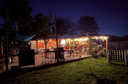 Dunlap Other | Mai Tai Tiki Camper Near Sequoia & Kings Canyon