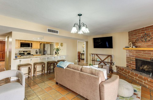 Casas Adobes Estates House | Main House + Casita: Peaceful Tucson Retreat!
