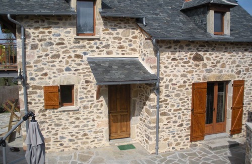 Maleville House | Maison de Campagne Avec spa Dans L'ouest Aveyron