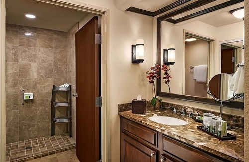 Gainey Village Villas Hotel | Make Your Trip More Enjoyable! w/Pool, Near OdySea Aquarium, Pet-Friendly!