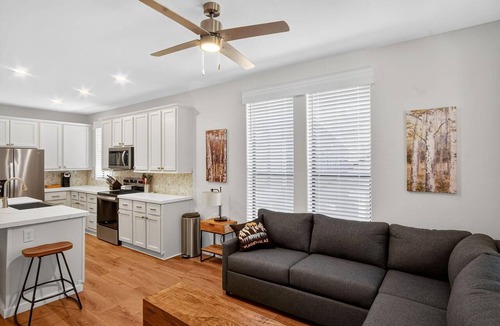 Flagstaff Cabin | Maple Roof Top Deck - Spacious luxury cabin with rooftop deck, firepit, and room for up to 9 guests