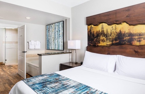 Lakeside Park Resort | Marriott Timber Lodge Resort. Prime Location. Condo 2BR/2BR. Parking included