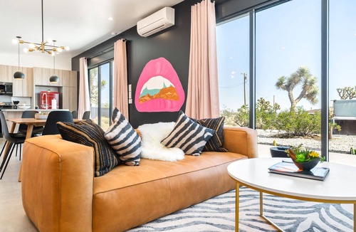 Yucca Valley House | MARS HAUS - Heated Pool & Outdoor Movie Projector