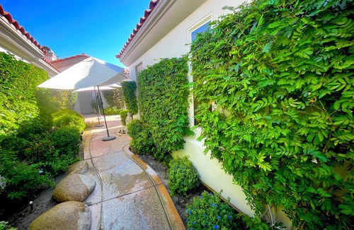 Palm Desert Apartment | Marvelous studio with AC in sunny Palm Desert