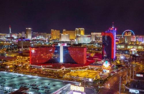 Las Vegas Hotel | Masquerade Tower at Rio Hotel & Casino by Suiteness