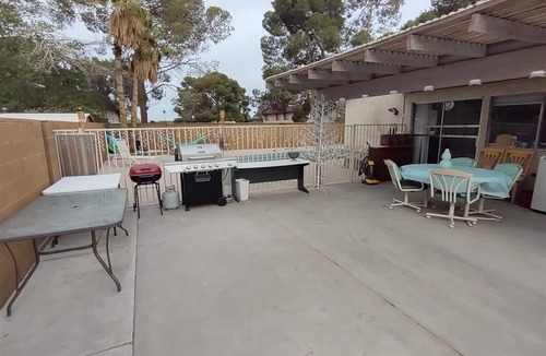 Chinatown House | master room in peaceful house at a great location