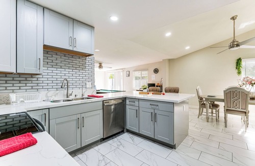 Dobson Ranch House | Mesa Oasis w/Diving Pool By Spring Training, Dtwn