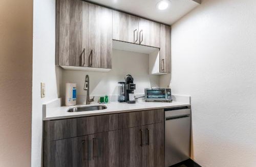 Tempe Apartment | Metro Tempe Extended Stay - Corner Studio