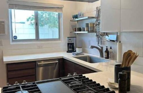 Magnesia Falls Cove Condo | Mid-century getaway in the heart of Rancho Mirage - Pet Friendly!