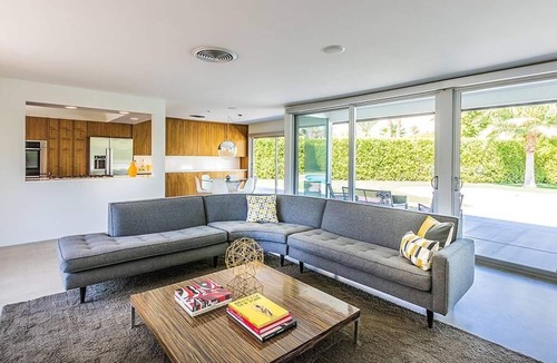 Tahquitz River Estates House | Mid-century mini estate in low wind zone, south of downtown Palm Springs .