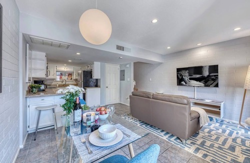 Alhambra Condo | Mid-Century Modern in the heart of Phoenix!