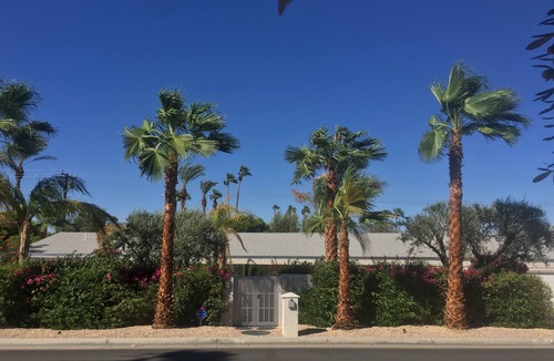 Palm Desert House | Mid-Century Modern Soul, Lux Euro Sleek Style. El Paseo - South Palm Desert