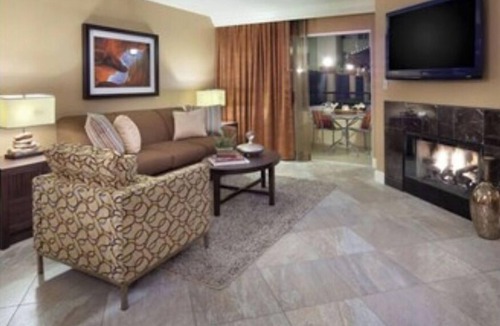 Las Vegas Condo | Middle of VEGAS CES EDC SPHERE, on GRAND PRIX track 2b2b Suites walk to Strip