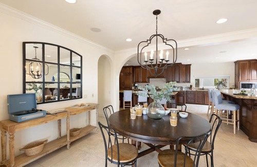 South Mission Beach House | Mission Beachfront Retreat Hot Tub + Fire Pit + Ocean Views | Shoreline