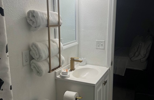 Silverado Ranch Apartment | Modern 1BR Apartment Minutes from Las Vegas Strip