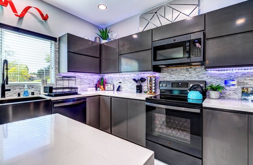 Ocotillo House | Modern 3bd2.5bth incl. misters, pool, spa, pool table, kayaks, pedal boat, bikes