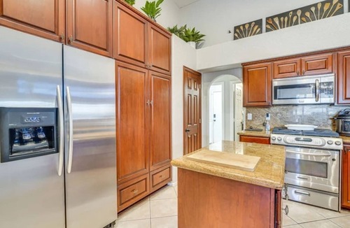 Las Vegas House | Modern 3BR Home with Pool, Jacuzzi, Games Room