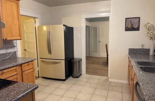 Mid Central House | Modern 3BR near Caltech Pasadena King Beds Parking Monthly Stays