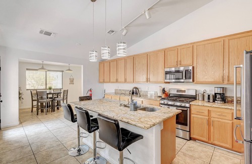 Green Valley House | Modern 5 Bedroom Private Home