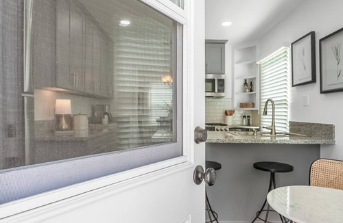 Tulare House | Modern and charming Tulare 2 bedroom home.